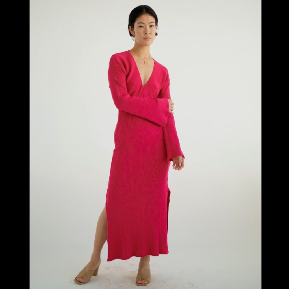 NWT selva negra pink vneck knit dress medium